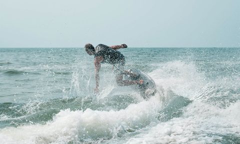 Awake Ravik S Electric Surfboard