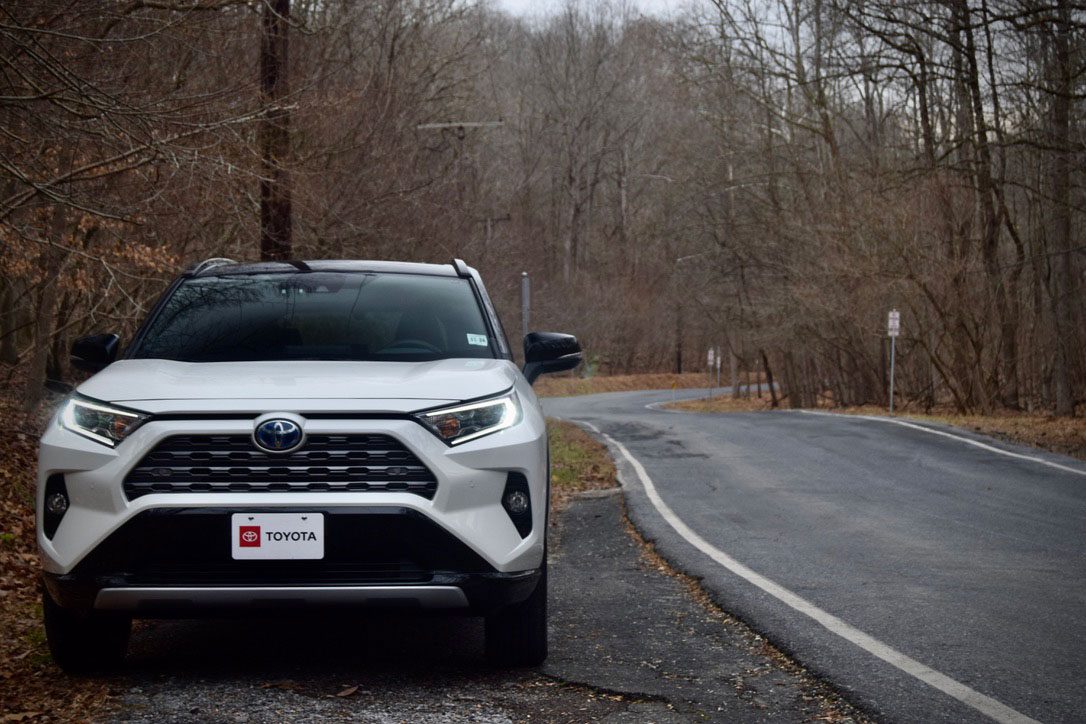 2020 toyota rav4 xse hybrid review 6