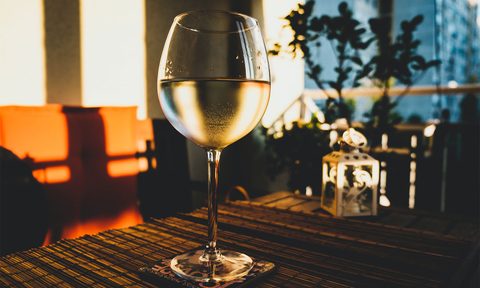 Albarino white wine