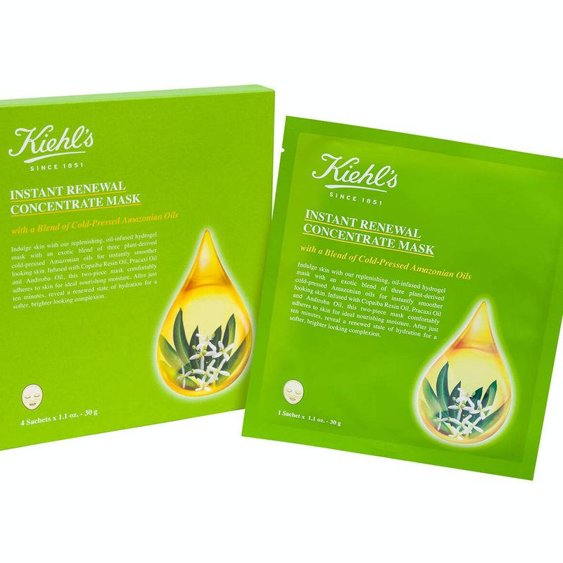 A packet of Kiehl&rsquo;s Instant Renewal Concentrate Mask beside its packaging.
