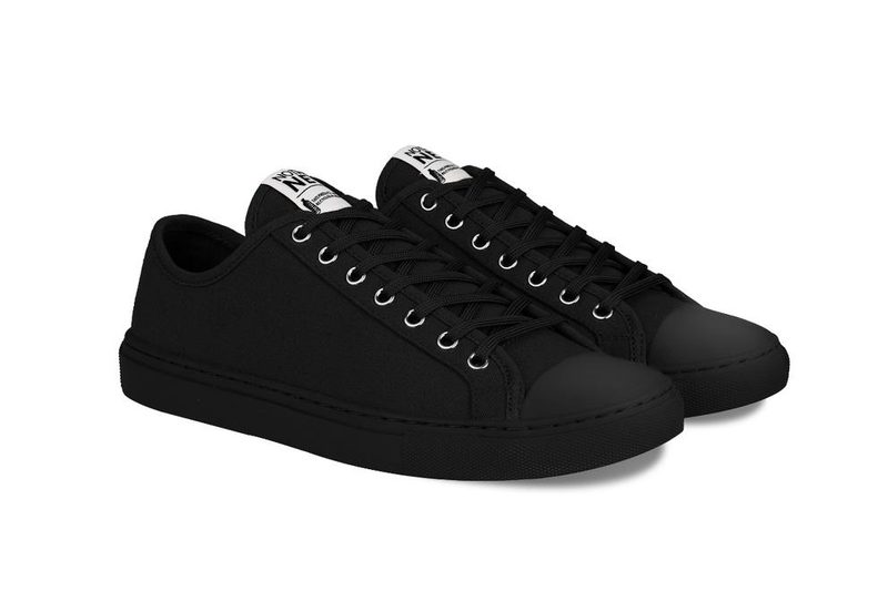 shoes jet black low