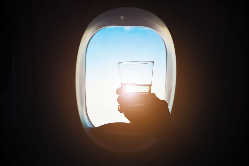 airlines ban alcohol
