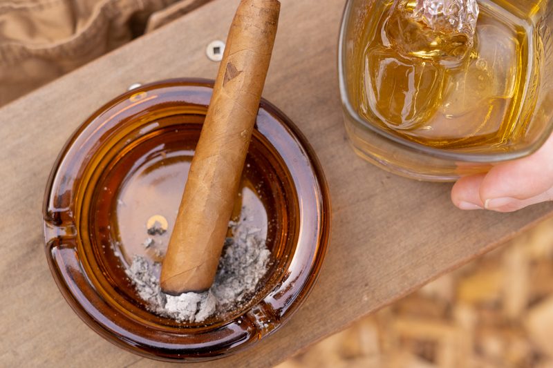 how to smoke a cigar