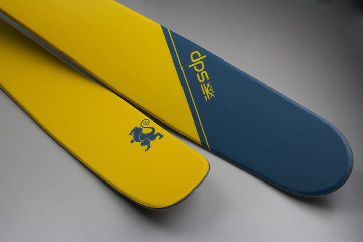 DPS skis