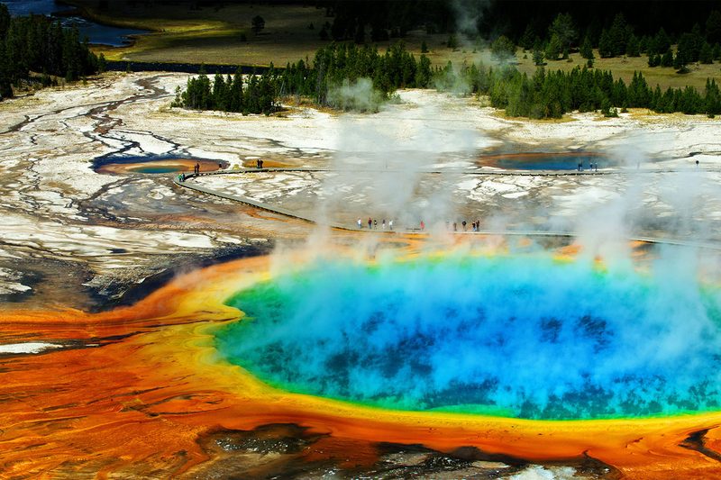 Yellowstone national park geysers