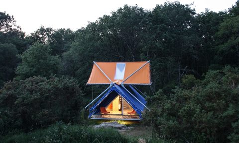 SuperPausee Two-Story Macro Tent
