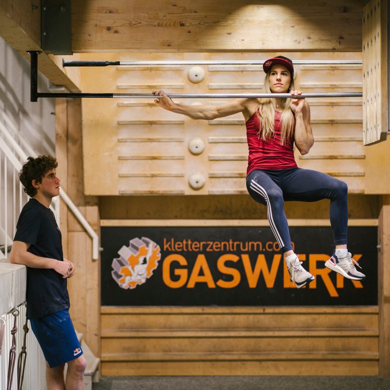 Petra Klingler and Giuliano Cameroni working out