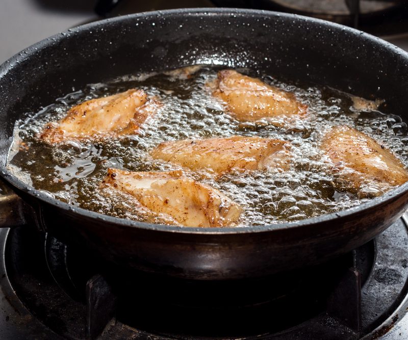 Frying chicken without oven