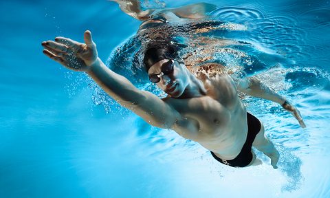 best swimming goggles swimmer in front crawl position