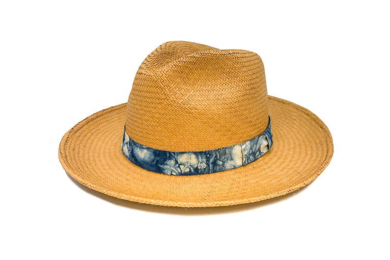A Hampui Hats Atlantean Hills on white background.