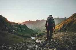 how long should beginner hike hiking mountain trail 266x266