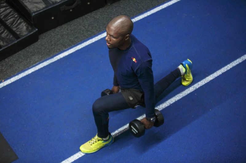 Lunge with dumbbells