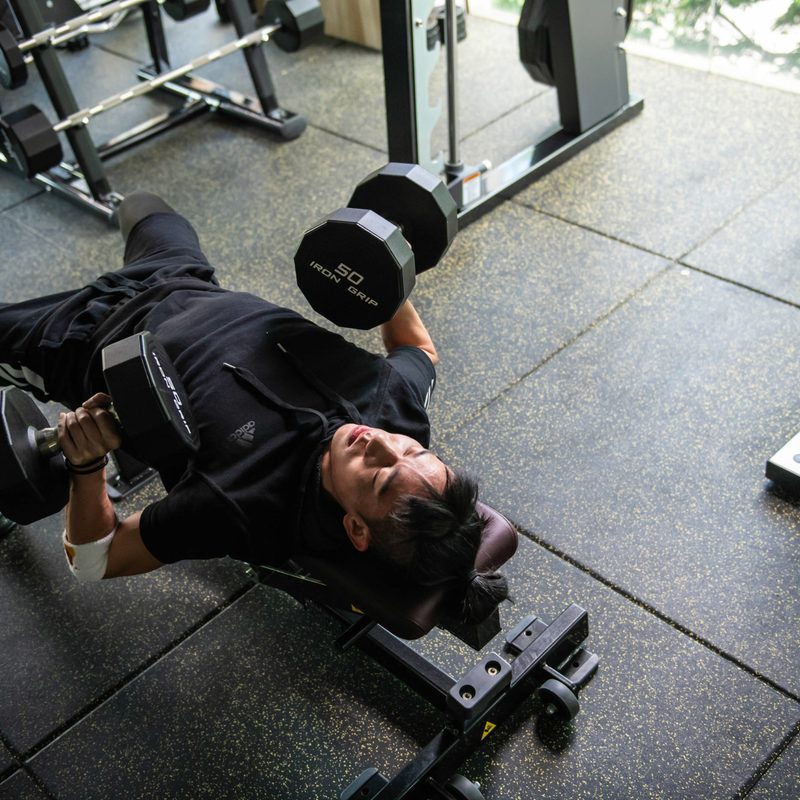 Dumbbell bench press