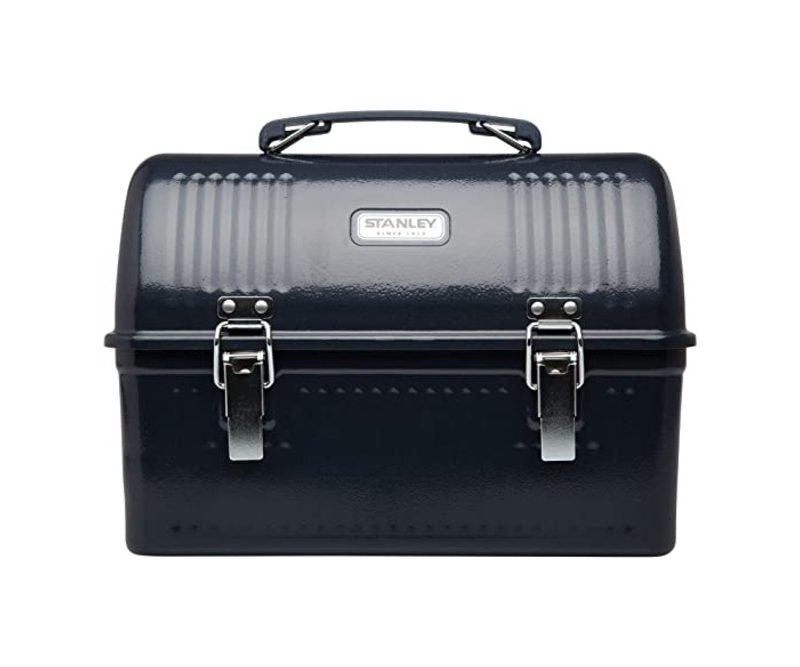 This Stanley Classic 10qt Lunch Box offers a adventurous and casual design at the same time. This is a 10-quart stainless lunch box.