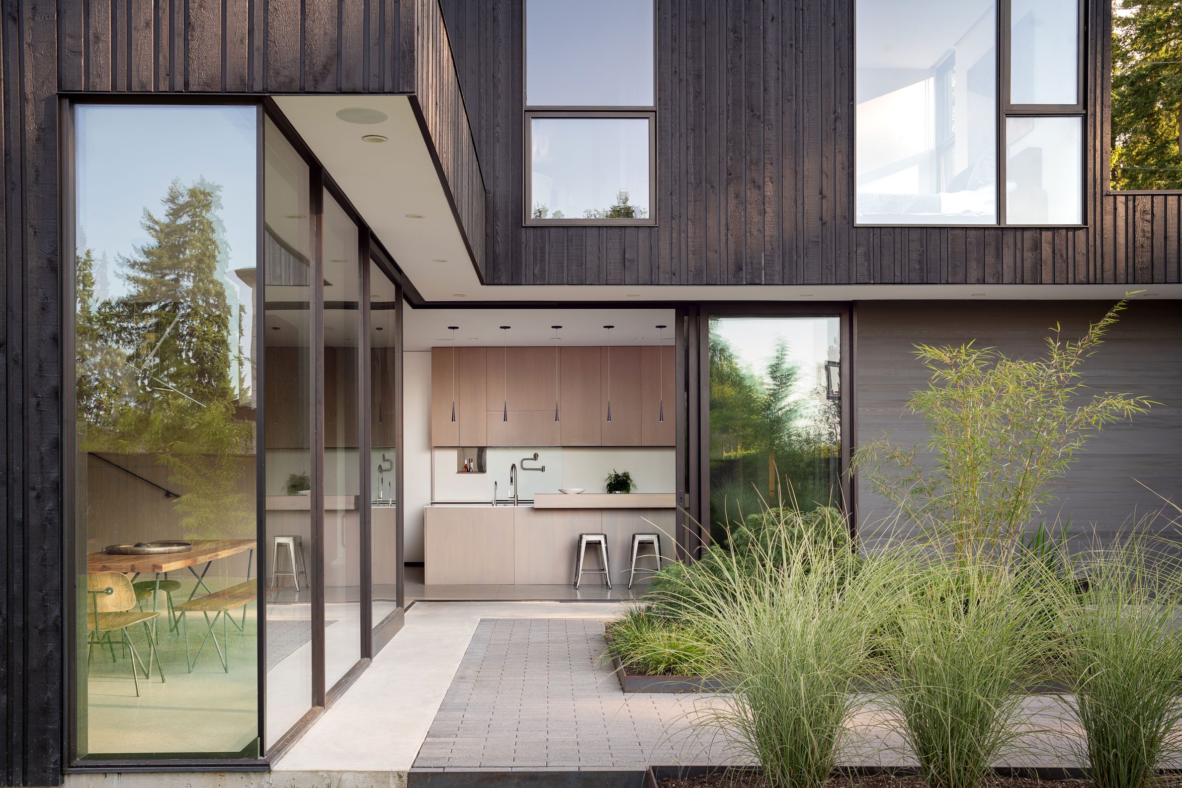 Second exterior shot of Yo-Ju Courtyard House