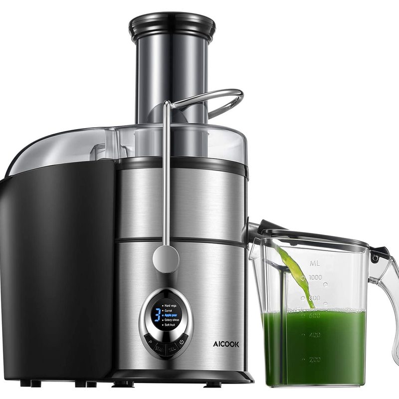 Aicook 3.1-inch Juicer that is juicing green fruit and vegetables.