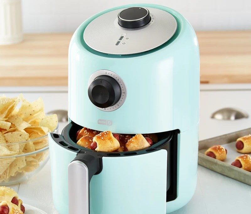 Dash Compact Air Fryer.
