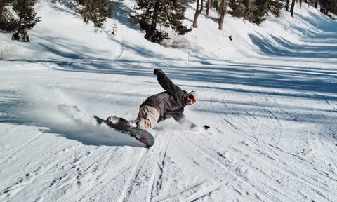Stopping on a snowboard