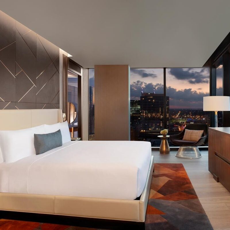 A bedroom in the Grand Hyatt Nashville with a view of Nashville