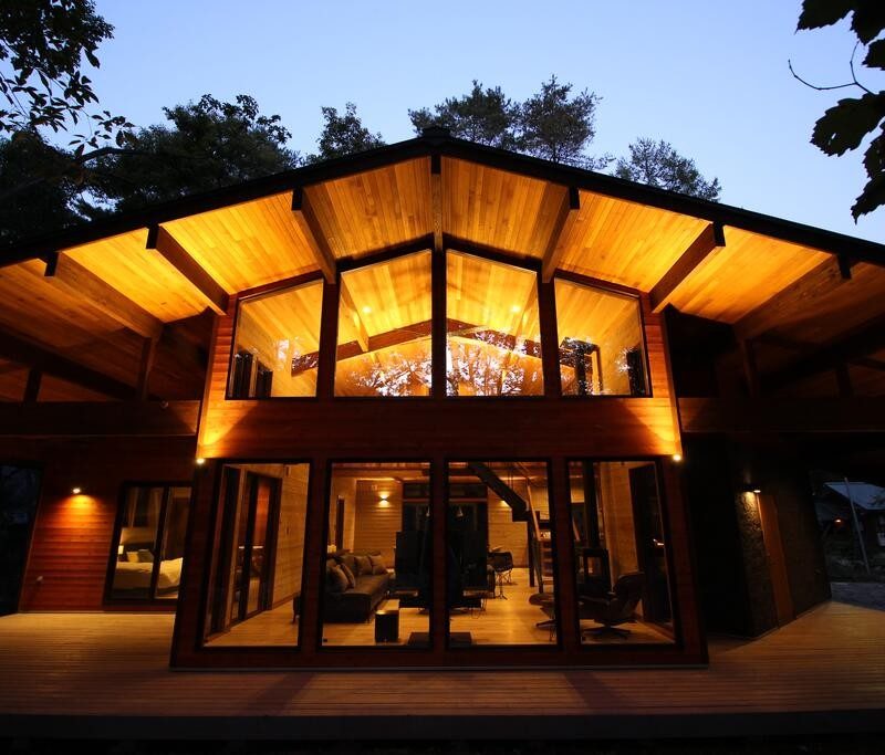modern hygge cabin in Japan