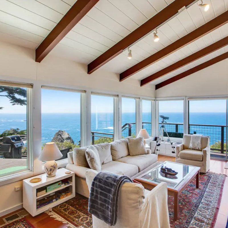 Pacific Mists Seaside Cabin Rental in Albion, California