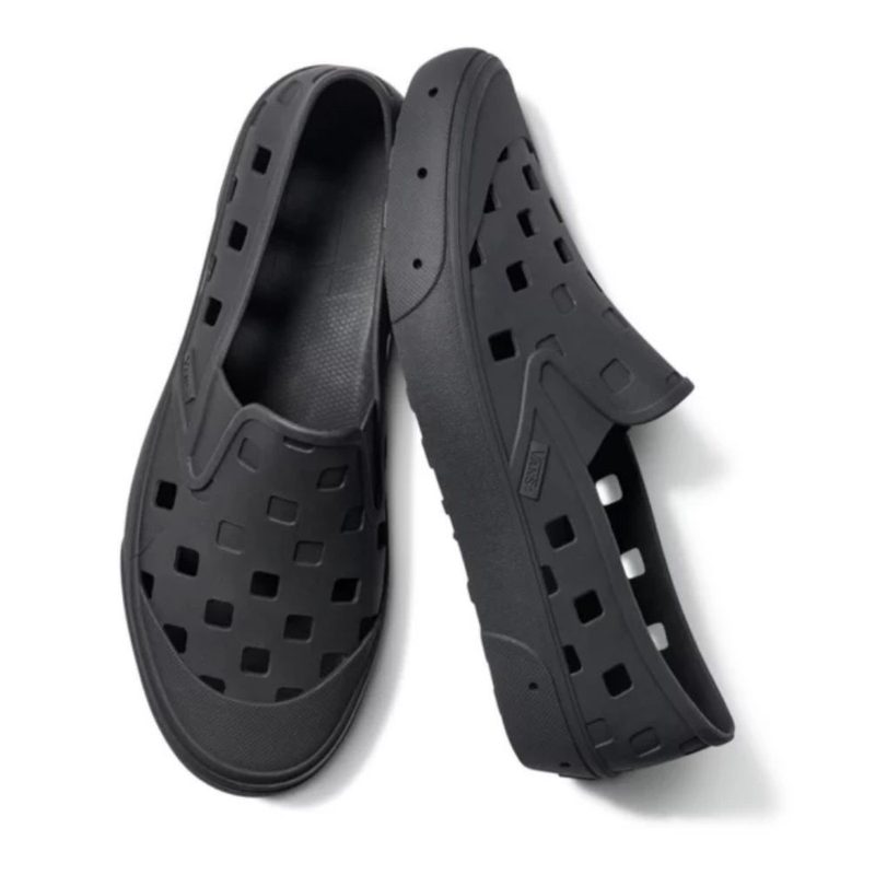 Vans Trek Slip-on