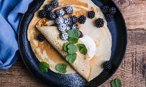 how to make crepes vegetarian breakfast with  fresh blackberries and sour cream