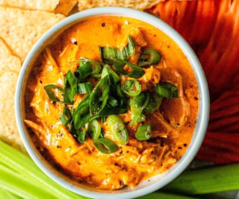 Dairy-free buffalo chicken dip
