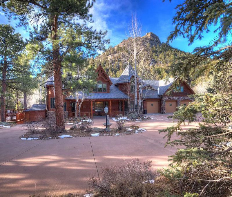 Luxury Mountain Lodge Rental in Estes Park, Colorado