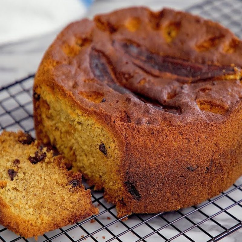 Air fryer banana cake