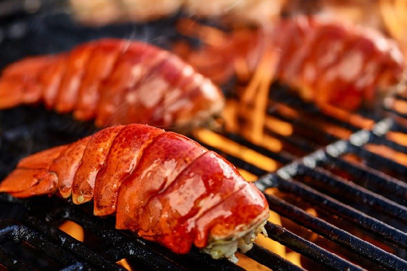 Grilled new shell lobster