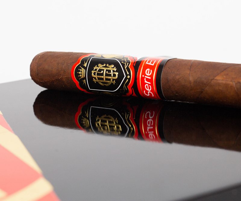 A crowned head cigar