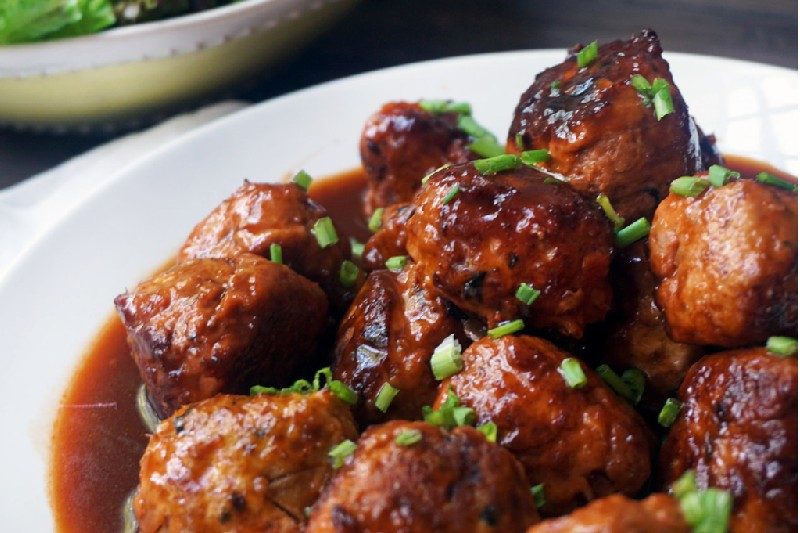 Meatballs made from chicken and apples.
