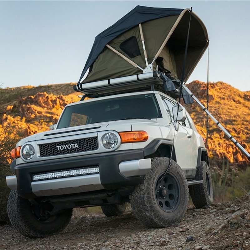 Raptor Series tent on top of Toyota FJ Cruiser from front.