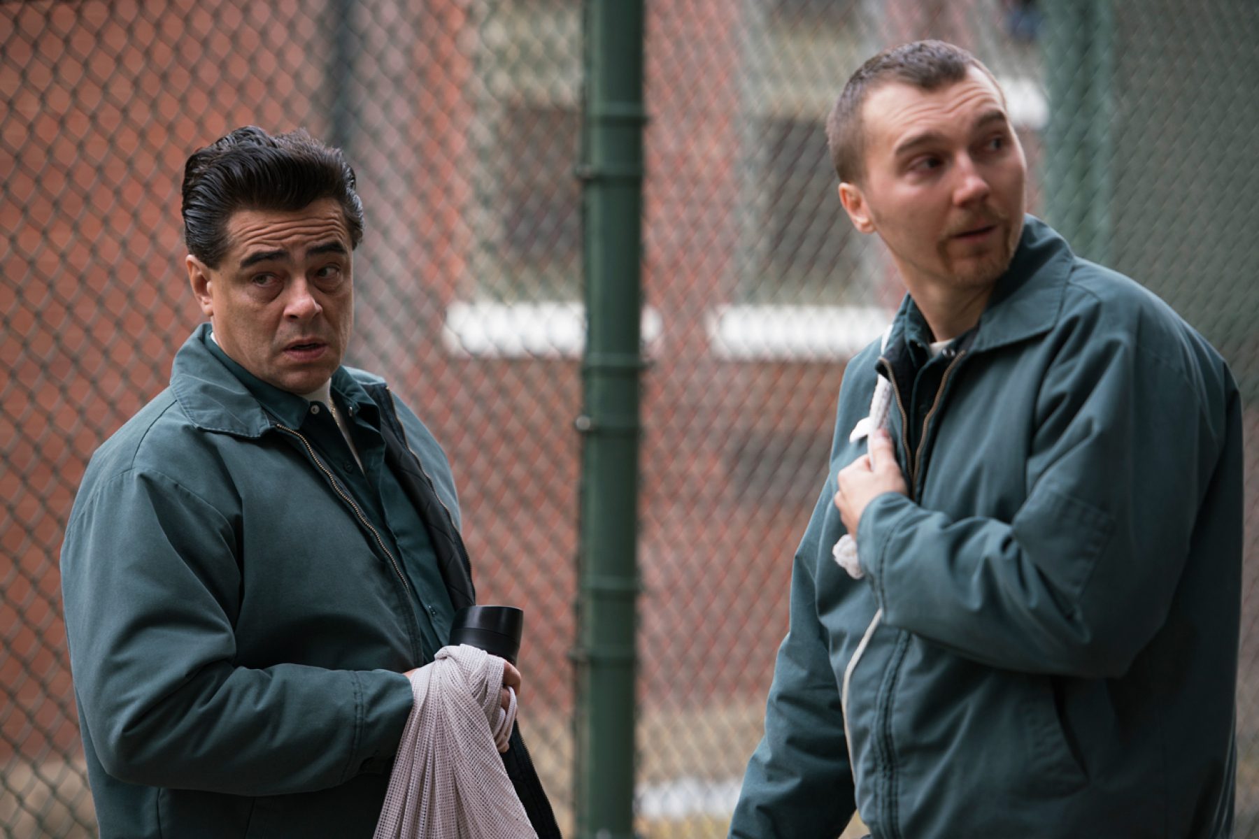Paul Dano and Benicio Del Toro in Escape at Dannemora.