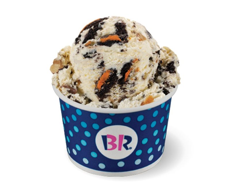 baskin robbins trick oreo treat ice cream cup.