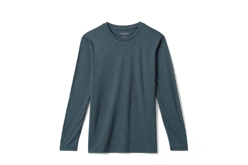 Long-sleeve merino shirt for men.