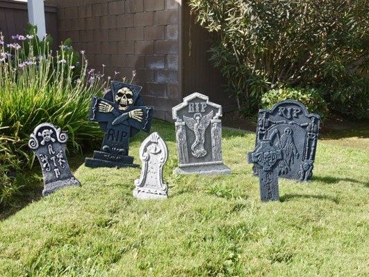 Spooky Halloween tombstone set for yard and outdoors.