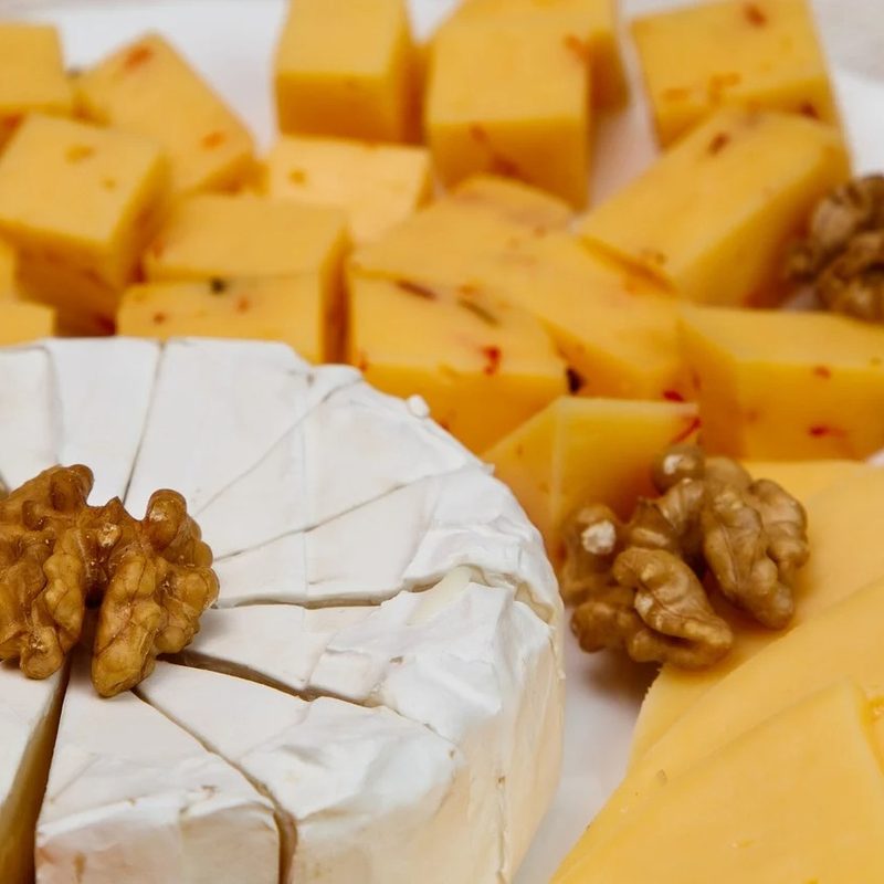 Cheeses with biotin.