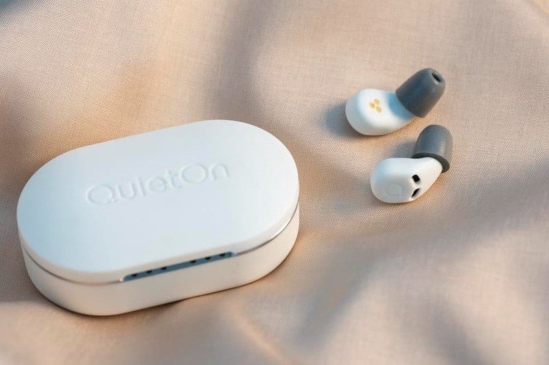 QuietOn 3 sleep earbuds and a case.