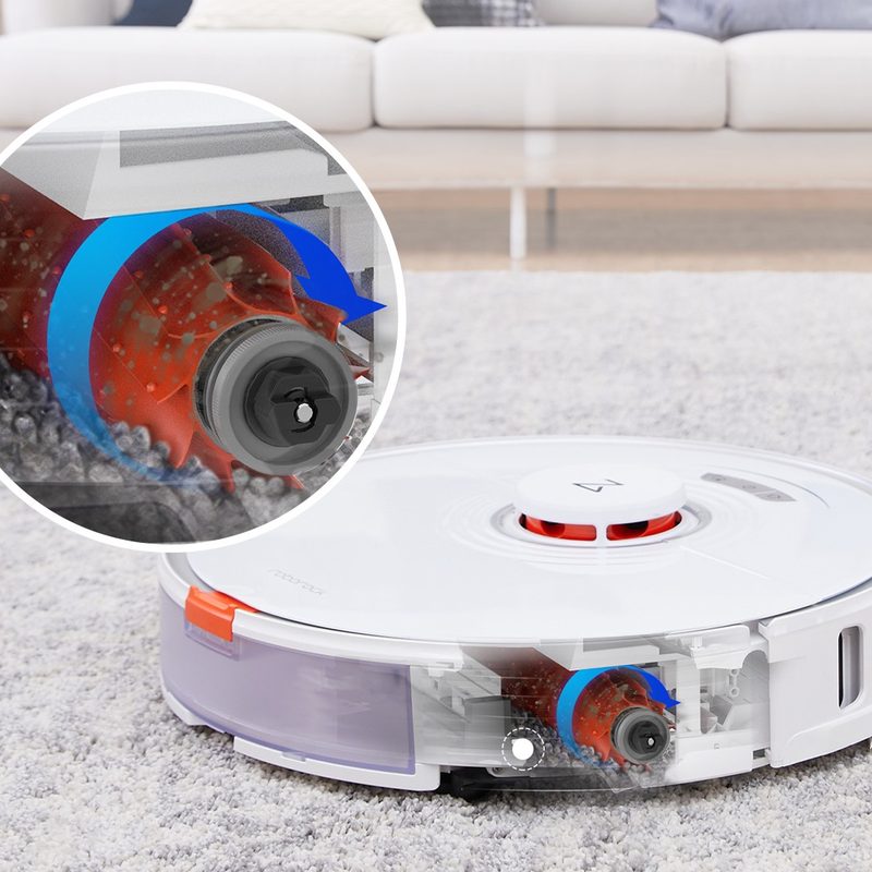 Roborock S7 Plus all rubber brush cleaning at work.