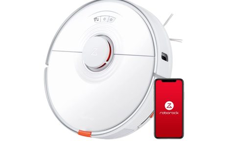 Roborock S7 Plus with mobile app open.