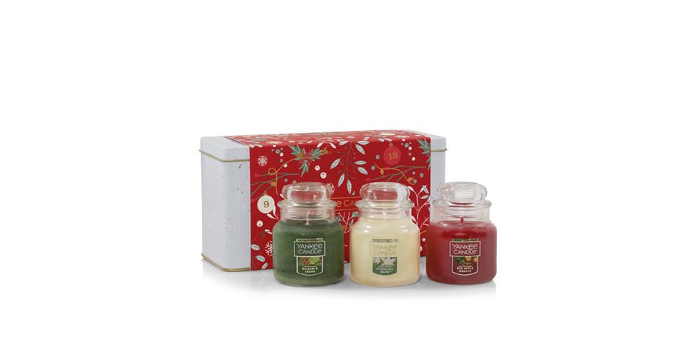 Yankee Candle Small Jar Holiday Gift Set on a white background.