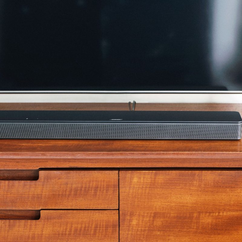 Bose Smart Soundbar 300.with Voice Assistant.