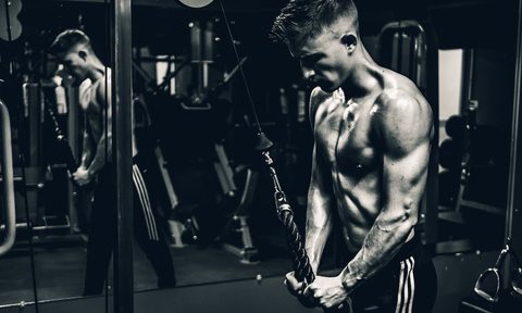 Man doing fat-burning workout
