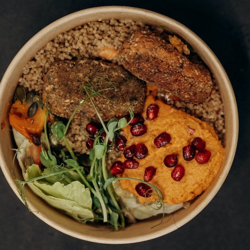 Vegan bowl with seitan