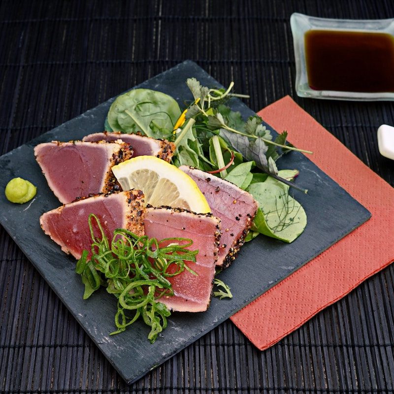 Fresh tuna dish