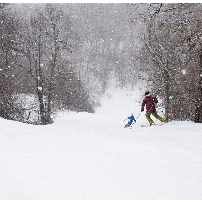 People skiing down the slopes at Afton Alps, Minnesota