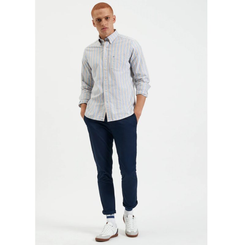 The best classic Oxford shirt for men.