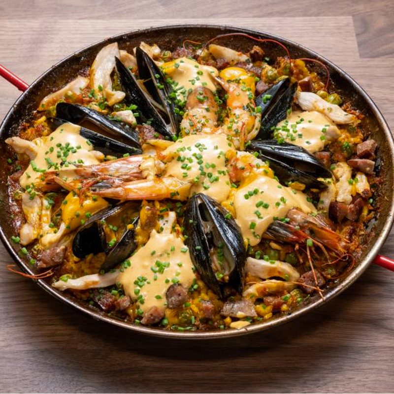 Pan of paella.
